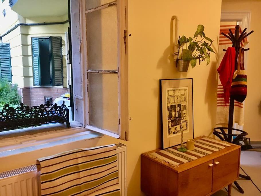 Vintage Studio Apartment, Garden And Free Parking Budapest Exteriör bild